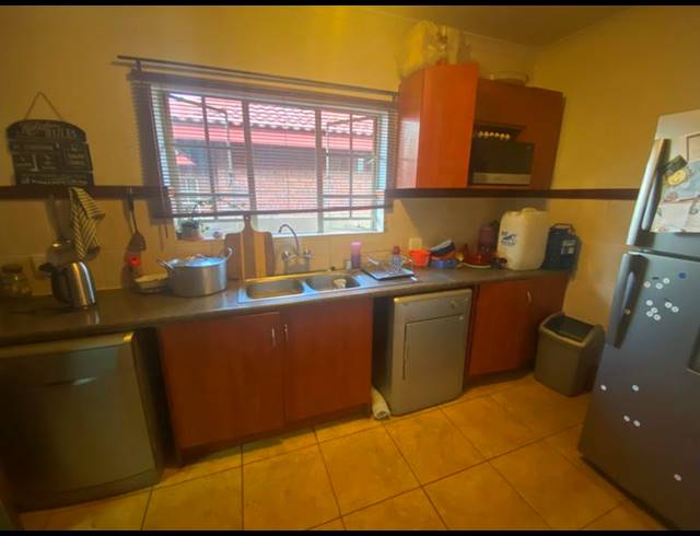 3 BEDROOM TOWNHOUSE FOR SALE IN AERORAND